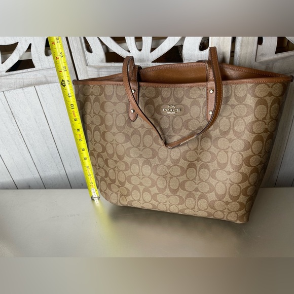 COACH CITY TOTE BROWN MONOGRAM LOGO WITH TAN INTERIOR REVERSIBLE - Picture 9 of 9